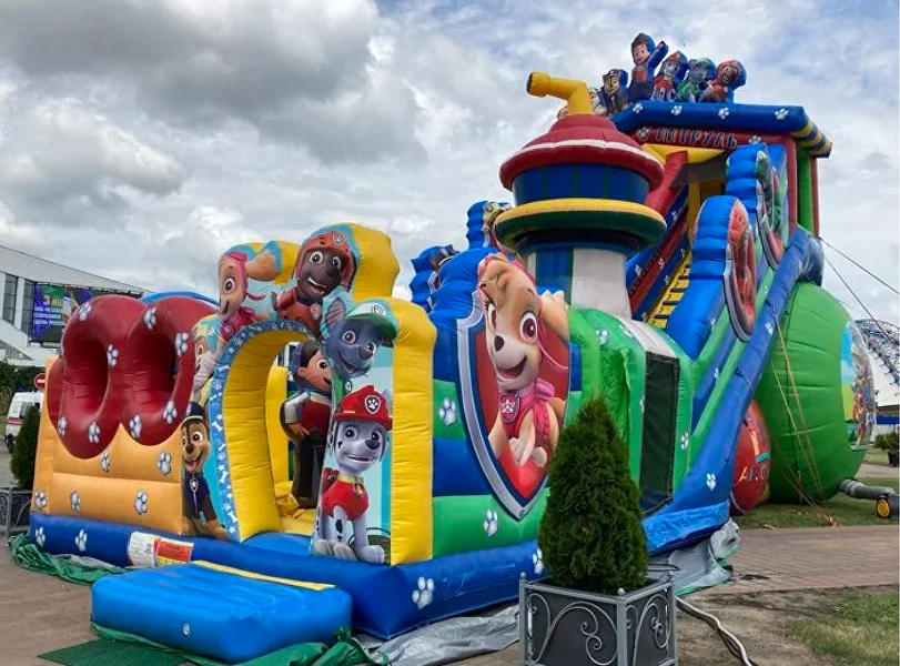 Worauf sollte man bei der Bestellung einer aufblasbaren Hüpfburg in Hamburg achten?